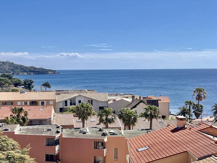 Loft avec 2 chambres face au port à Sainte Maxime vue mer panoramique