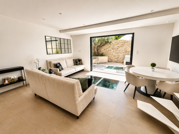 Triplex à vendre à Sainte Maxime au centre ville avec terrasse et garage