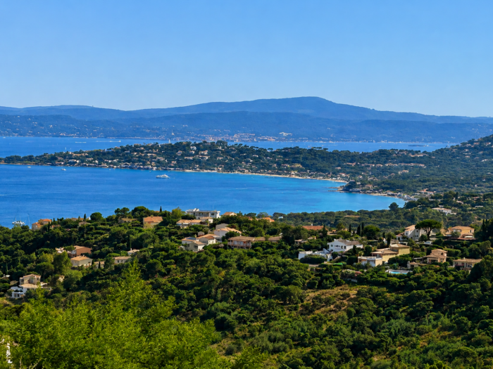Villa 4 chambres à rénover, Les Issambres sur les hauteurs vue mer panoramique