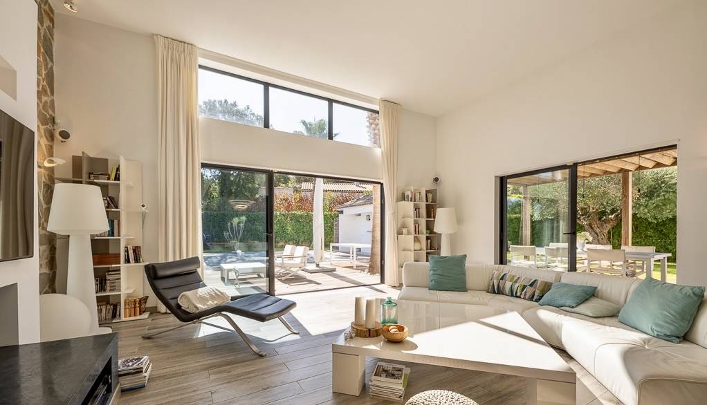 Villa 4 chambres avec piscine et pool house à vendre à Plan de la Tour au calme et proche du centre – Image 6
