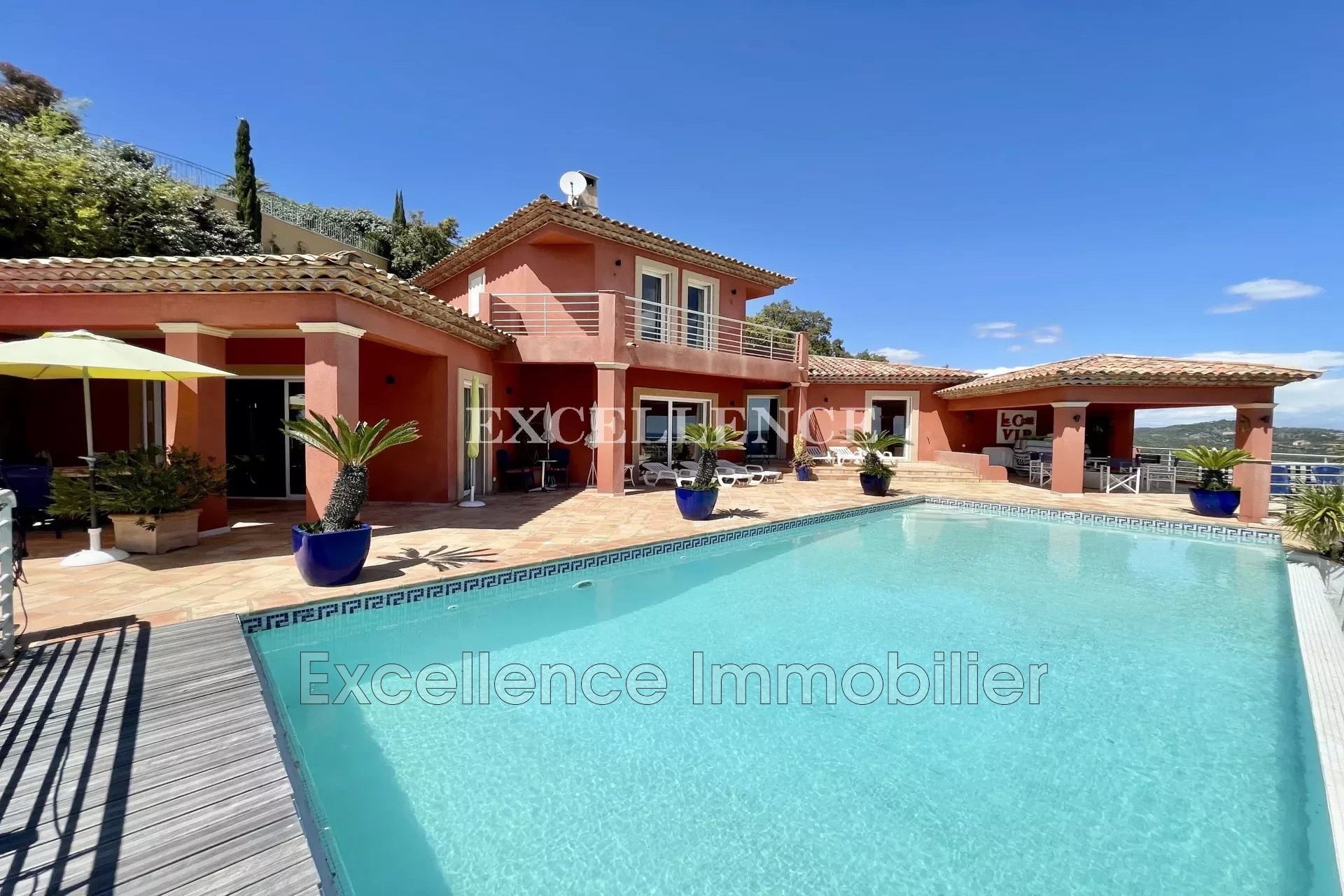 Villa 6 pièces à vendre à Sainte-Maxime – Image 2