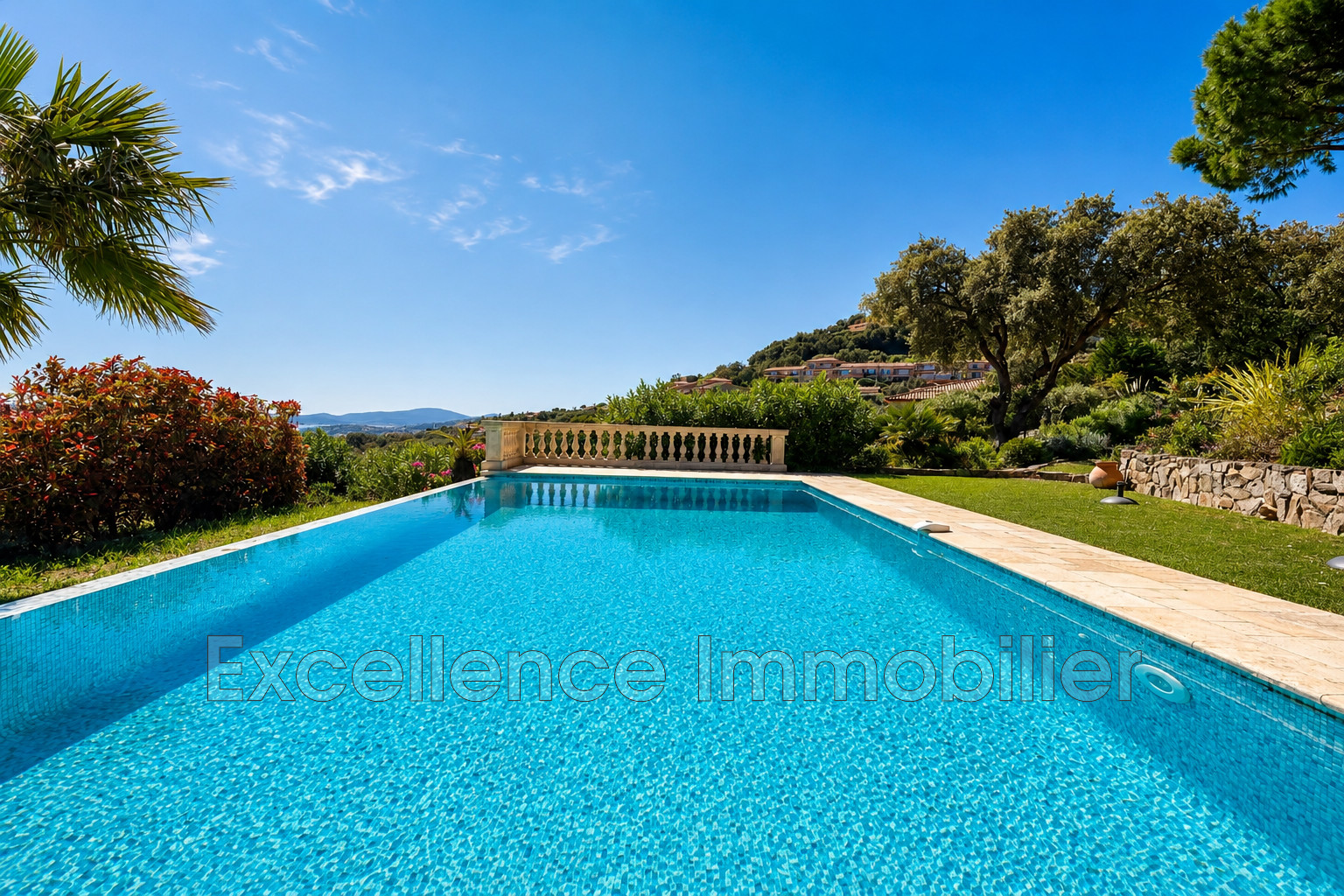 Villa 8 pièces à vendre à Sainte-Maxime – Image 3